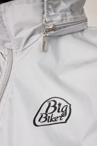 Cortavientos Gris detalle cuello